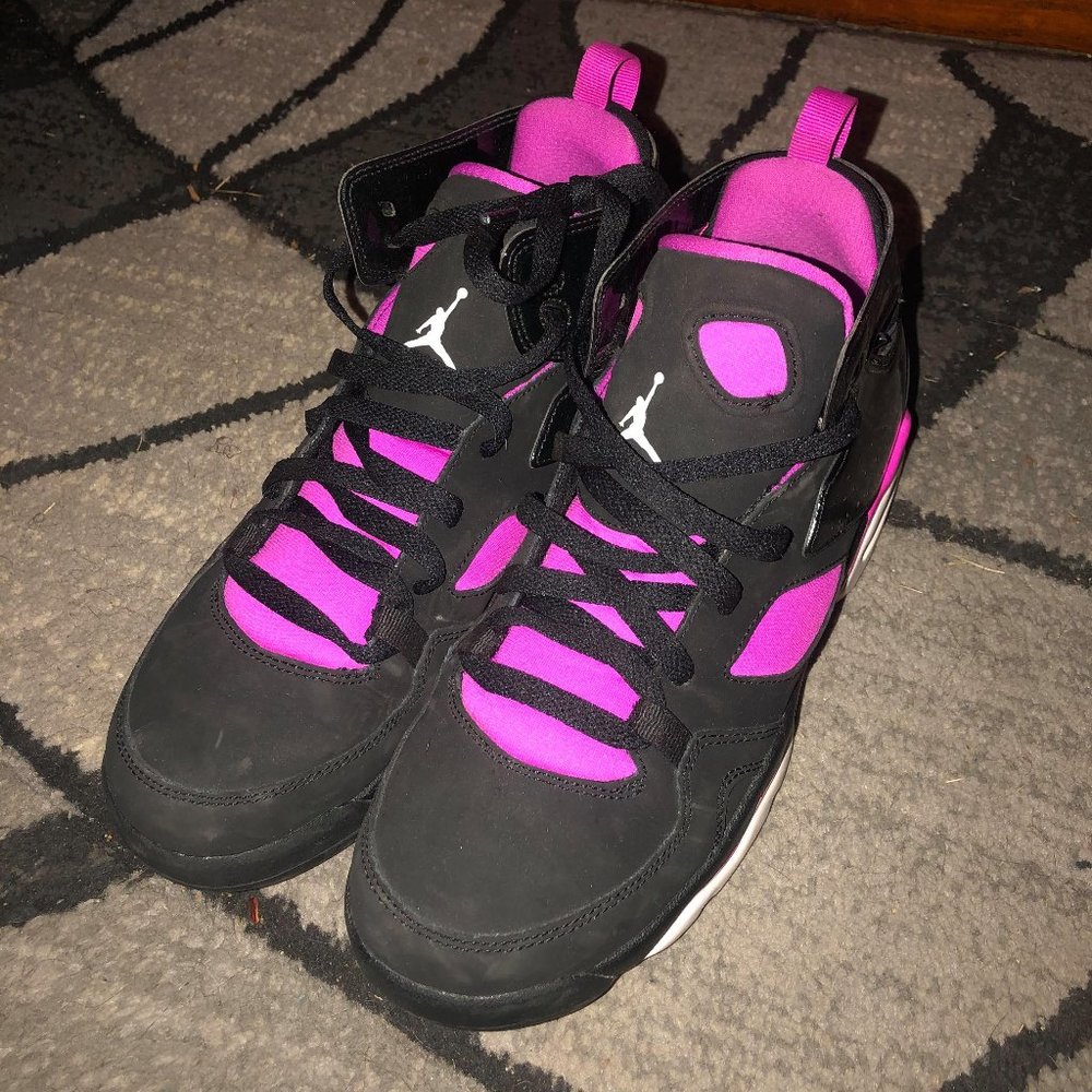girls 7Y Jordan 11 pink & black